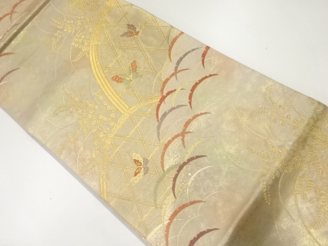 光悦垣に蝶模様織出し袋帯